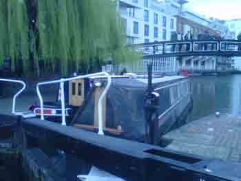 Waiting for the lock to fill at Camden