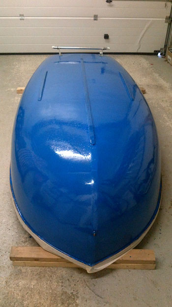 Hull coated in pigmented epoxy